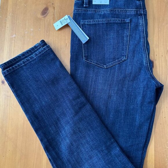 Talbots Straight Leg Jeans Size 4 - Picture 2 of 5